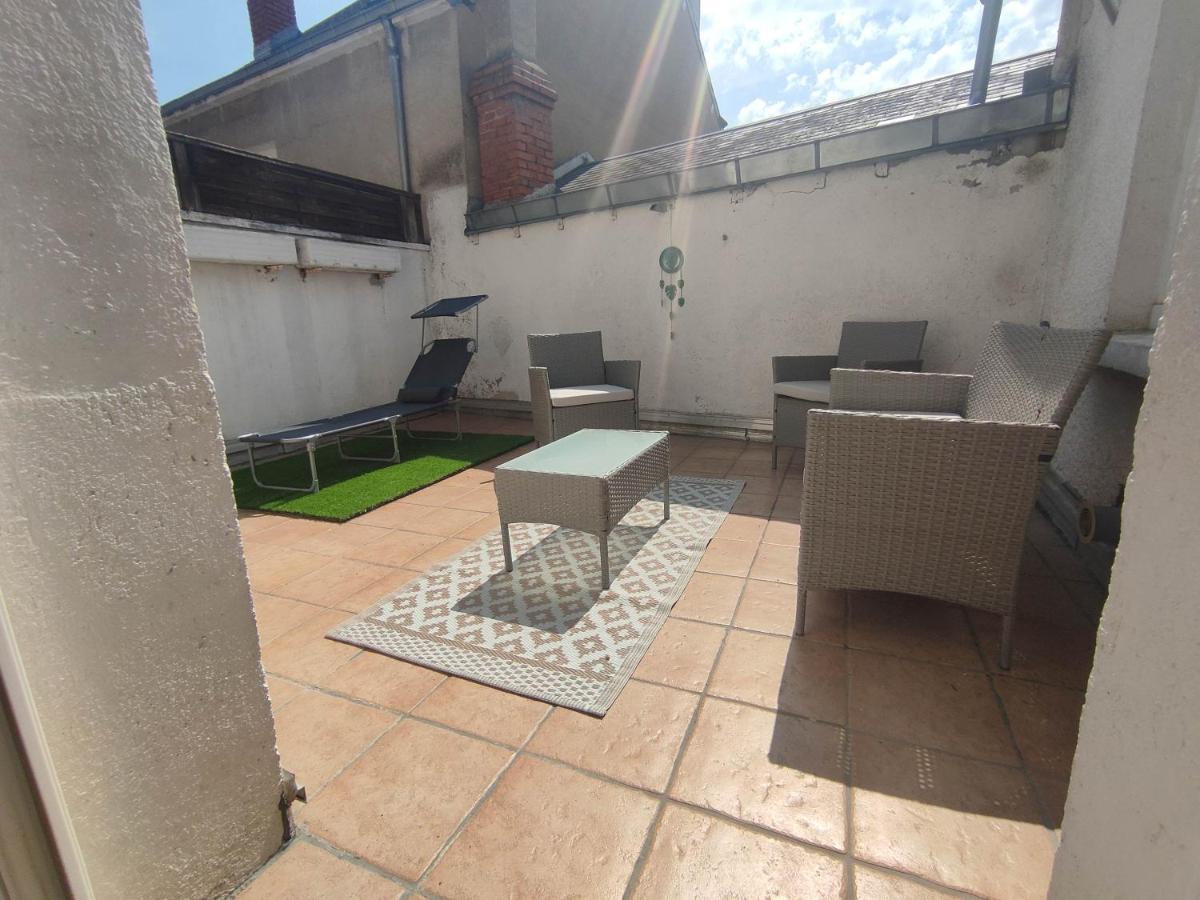 איסודן Le Saint-Roch, Centre-Ville, Terrasse Privee מראה חיצוני תמונה